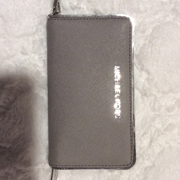 REDUCED MK iPhone cell phone wristlets case!