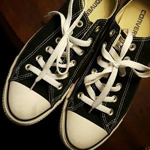 Black converse