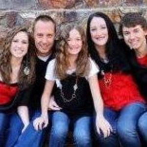 Meet your Posher, Lauri