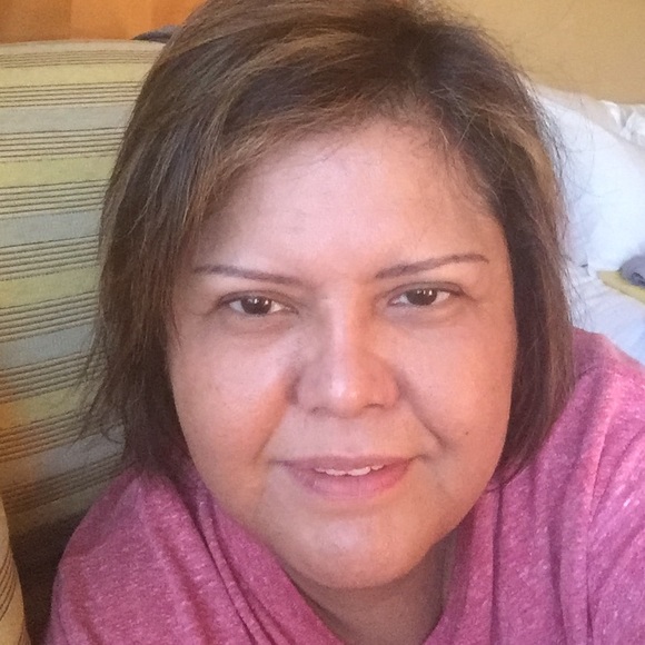 Meet your Posher, Elisa