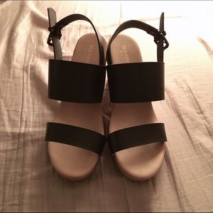 Black Strap Chunky Heel Sandals
