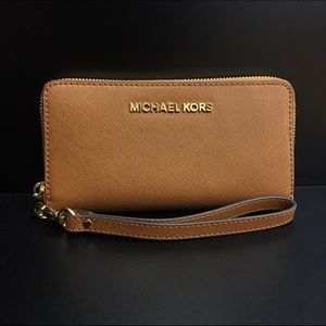 perfect condition Michael Kors wristlet