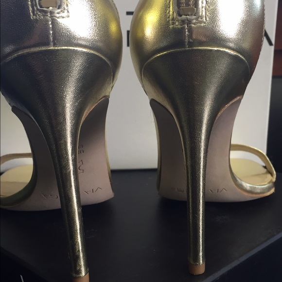 Via Spiga fun gold sandals - Picture 4 of 4