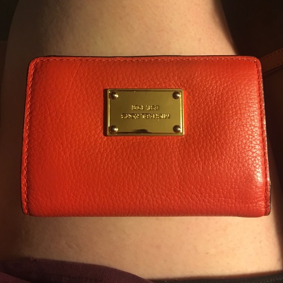 Michael Kors orange/coral wallet