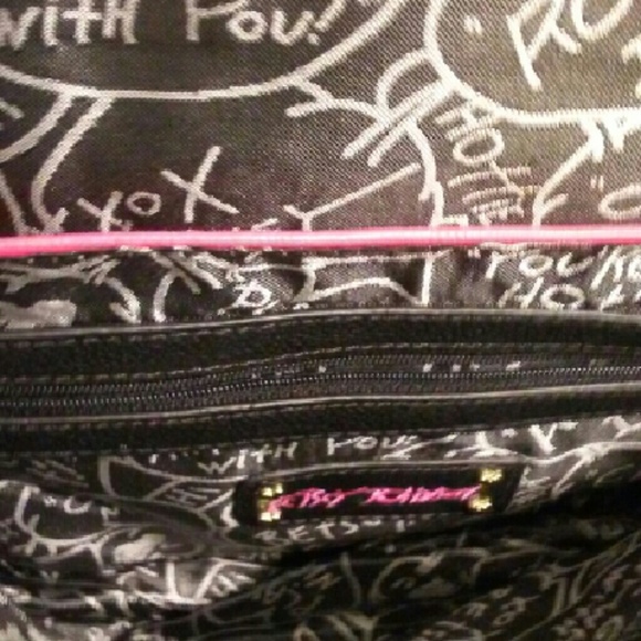 Additional picture of Betsey Johnson crossbody - Picture 1 of 1