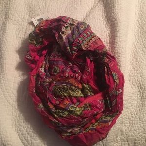 Vera Beadley Infiniti scarf (with tag!)