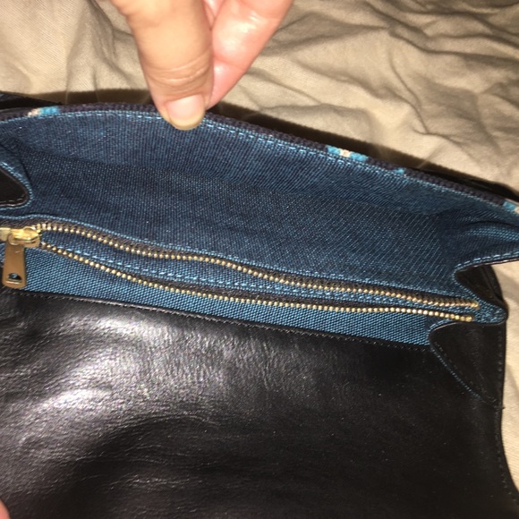 Clutch - Picture 2 of 3