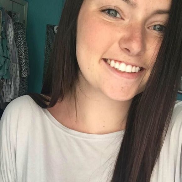 Meet your Posher, Olivia - Picture 1 of 1