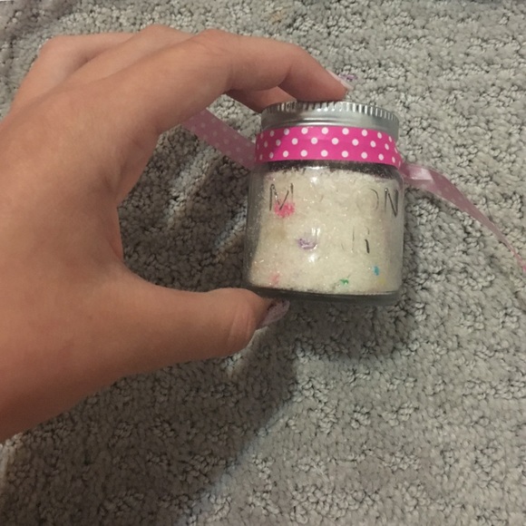 Homemade vanilla cake batter lip scrubs