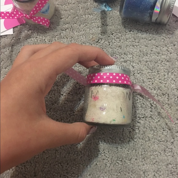 Vanilla cupcake lip scrub