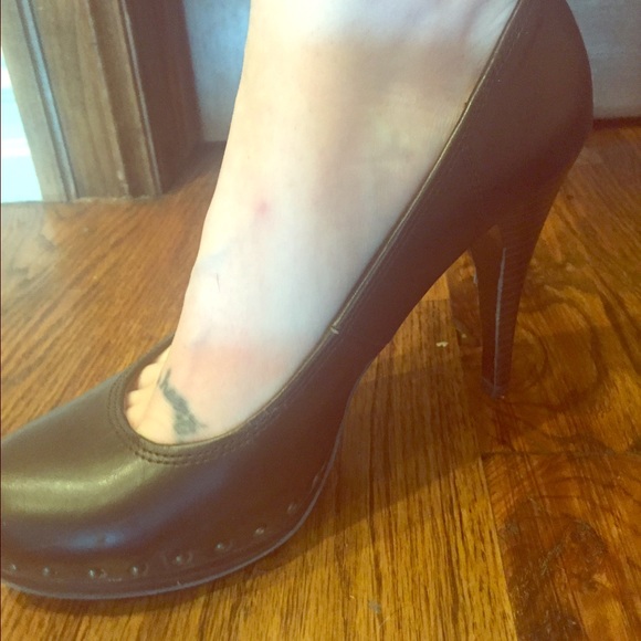 Brown pumps