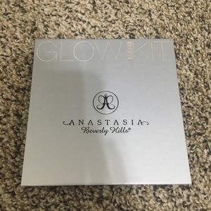 Anastasia Beverly Hills gleam palette