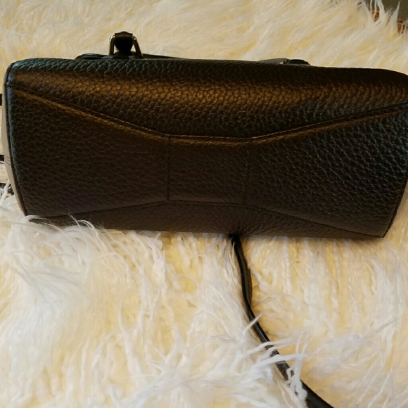 Authentic Kate Spade Small Leslie Grove Court - Picture 3 of 4