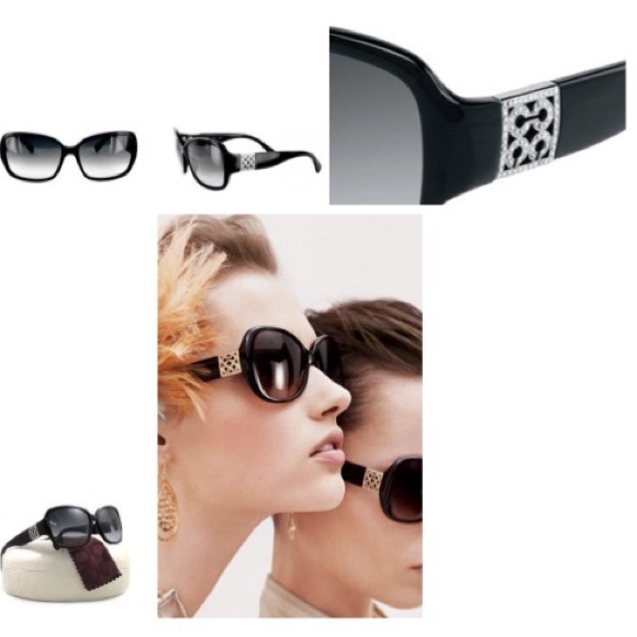 Coach 'S2025' Sunglasses with Swarovski Emblem 🕶