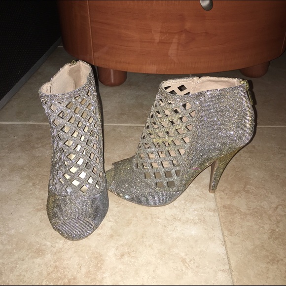 Caged sparkling heels.