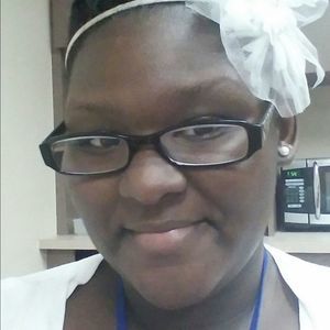 Meet your Posher, Jacqueline