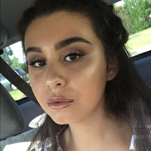 Meet your Posher, Desirae