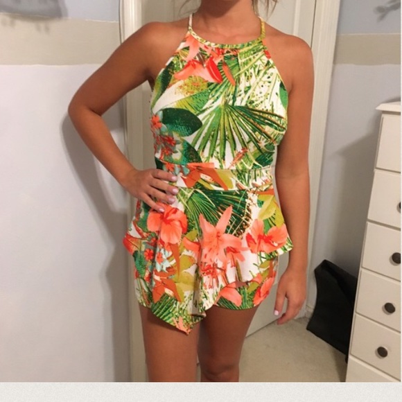 Other - Gorgeous floral romper