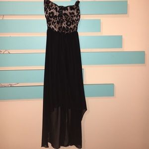 High low sleeveless dress