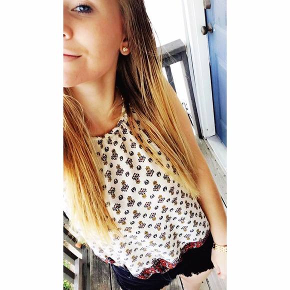 Meet your Posher, Ashley - Picture 1 of 1