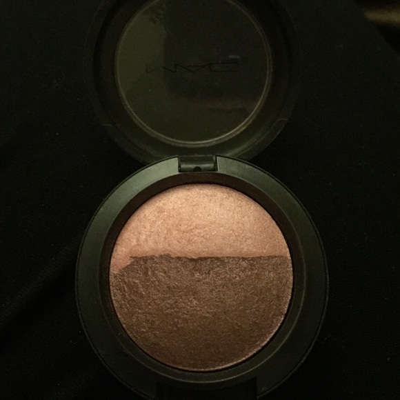 Eye shadow - Picture 2 of 3