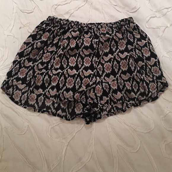 Brandy Melville Pants - Ikat print shorts