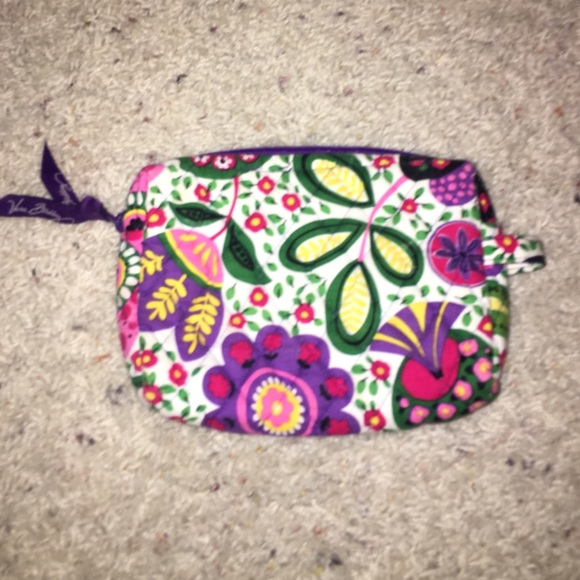 VERY CUTE VERA BRADLEY MAKEUP BAG! - Picture 1 of 3