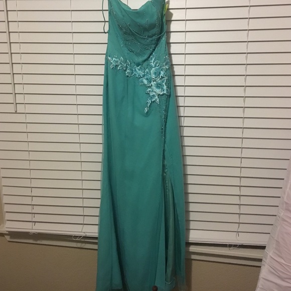 Prom dress / ball gown