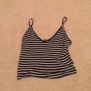 Brandy Melville Black/White tank Croptop