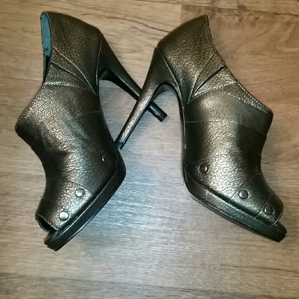DVF Peep toe booties