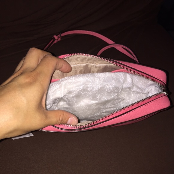 Sold Elsewhere!! Michael Kors Jet Set Travel - Picture 2 of 4