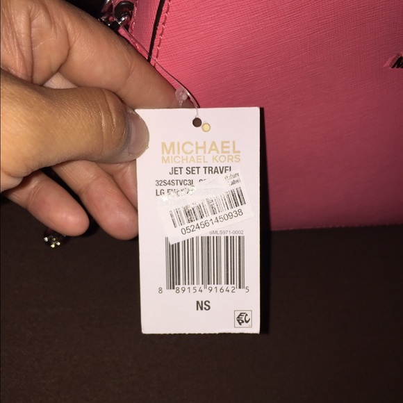 Sold Elsewhere!! Michael Kors Jet Set Travel - Picture 3 of 4