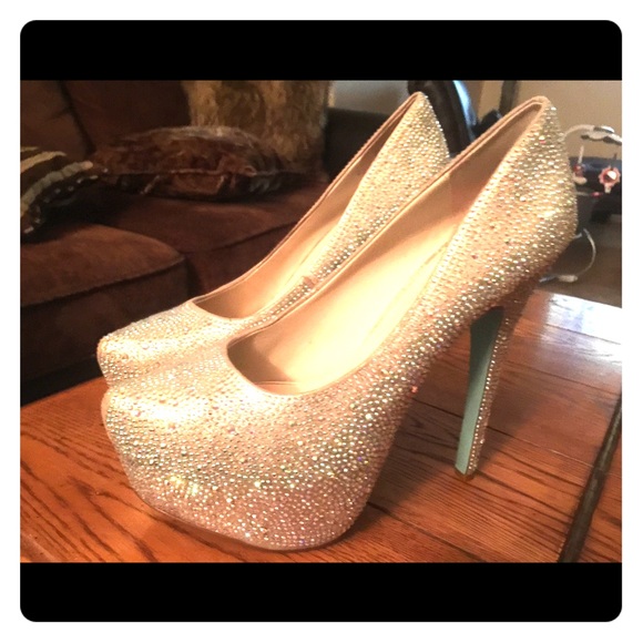 Breathtaking Betsey Johnson rhinestone pumps!