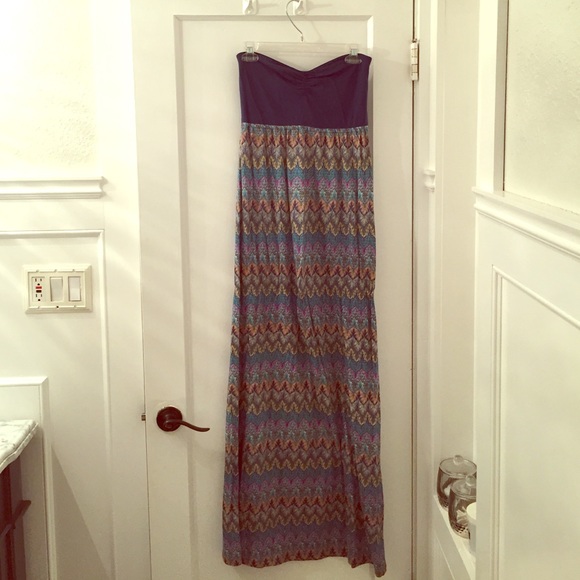 Roxy maxi dress, strapless, empire waist.