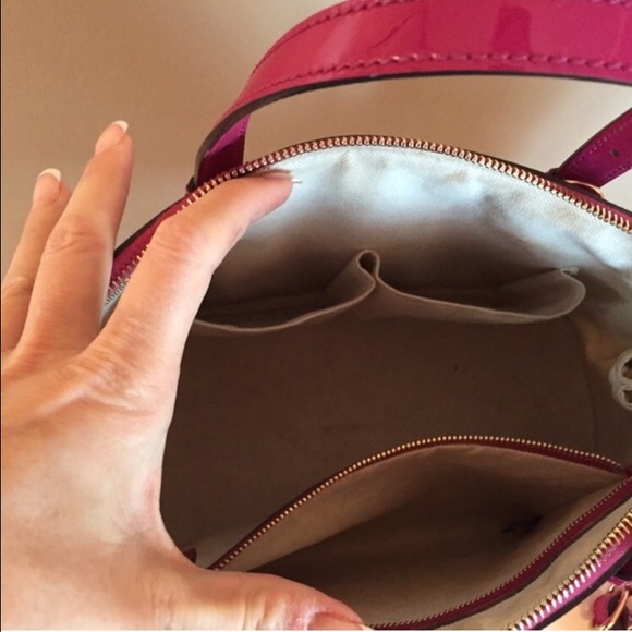 Gucci Microguccisima Top Handle Bag,Fuchsia Patent - Picture 4 of 8