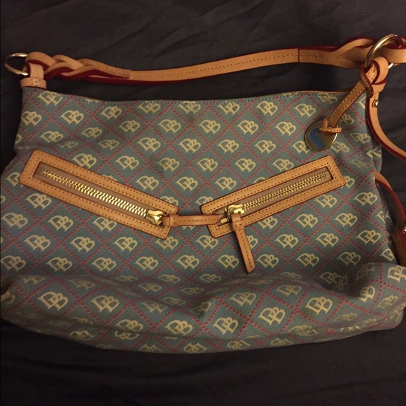 Dooney & Bourke purse - Picture 1 of 3