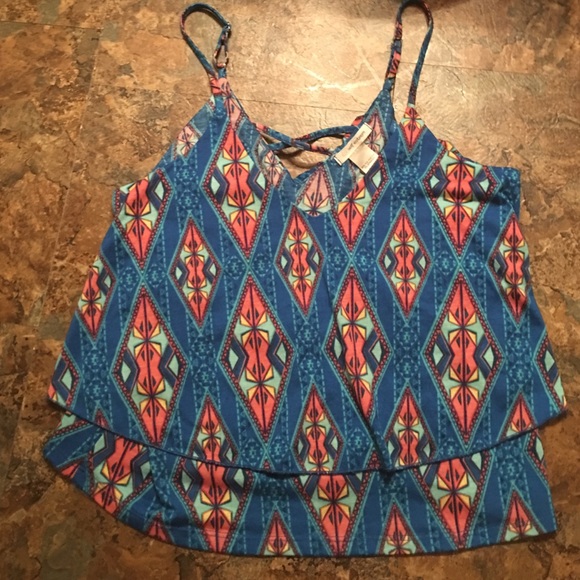 Semi crop top