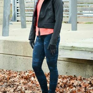 Lululemon oil slick camo wunder under tight 8