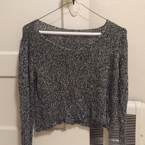 Brandy Melville Sweaters - ✨ New Brandy Melville Cropped B&W Knit Sweater ✨