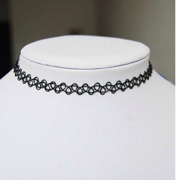 Brandy Melville black Choker - Picture 2 of 4