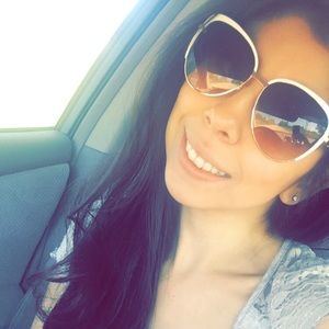 Meet your Posher, Jasmin