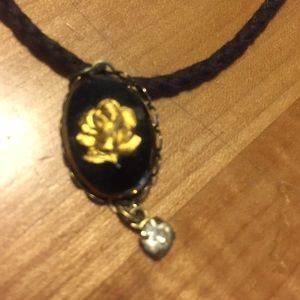 🎁Gift with purchase! Antique gold pendant choker