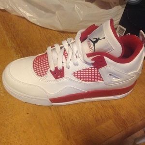 Jordan 4