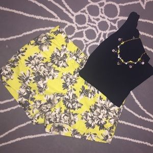 Worn once J. Crew S 6 floral shorts