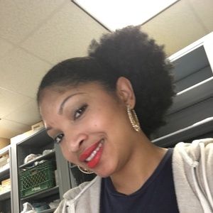 Meet your Posher, Lindsey