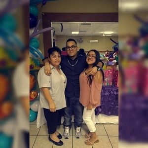 Meet your Posher, Cesar