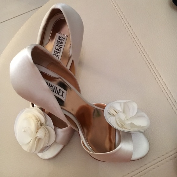 Shoes - Picture 4 of 4