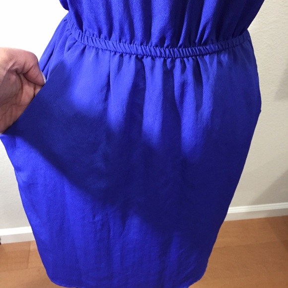 ❌SOLD❌ on Ⓜ️ EUC Blue Dress 👗 W/ Pockets (Rare) - Picture 3 of 4