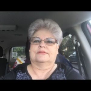 Meet your Posher, Gloria