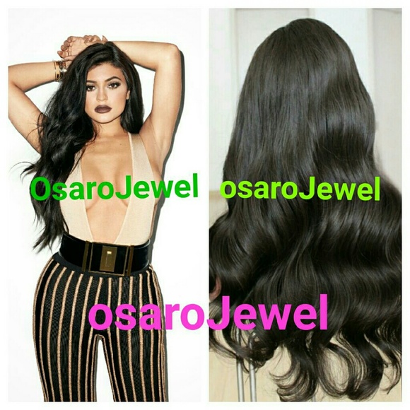 Lace front wig. Celebrity Natural wavy black hair